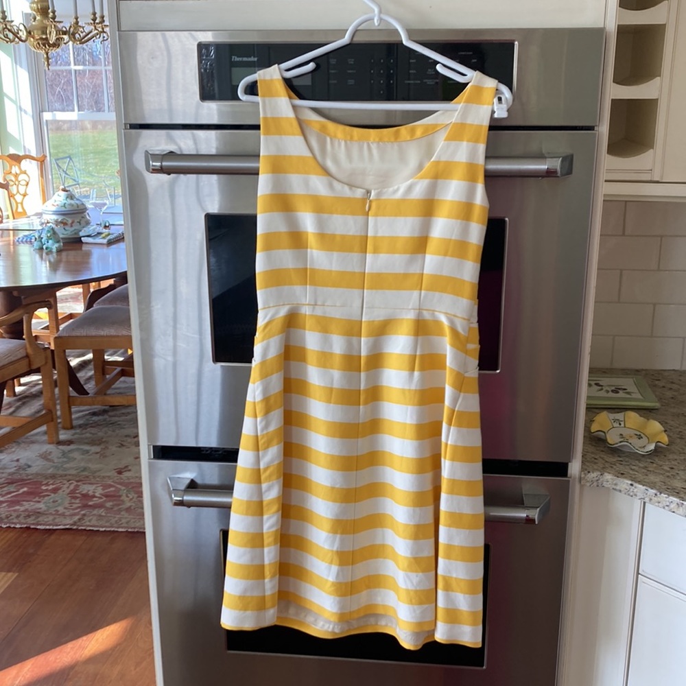 Kate Spade yellow and white striped dress with front bow accent. Size 6. - Picture 2 of 8